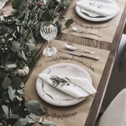 Thanksgiving table place setting idea