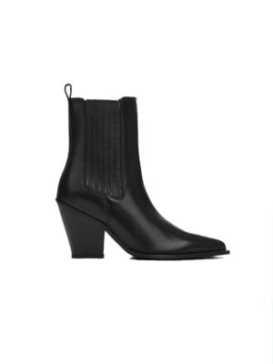 Black boots from Mango for fall