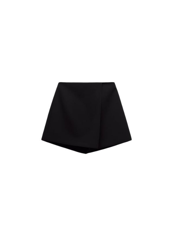 Black skirt with slit - Zara blogger favorites