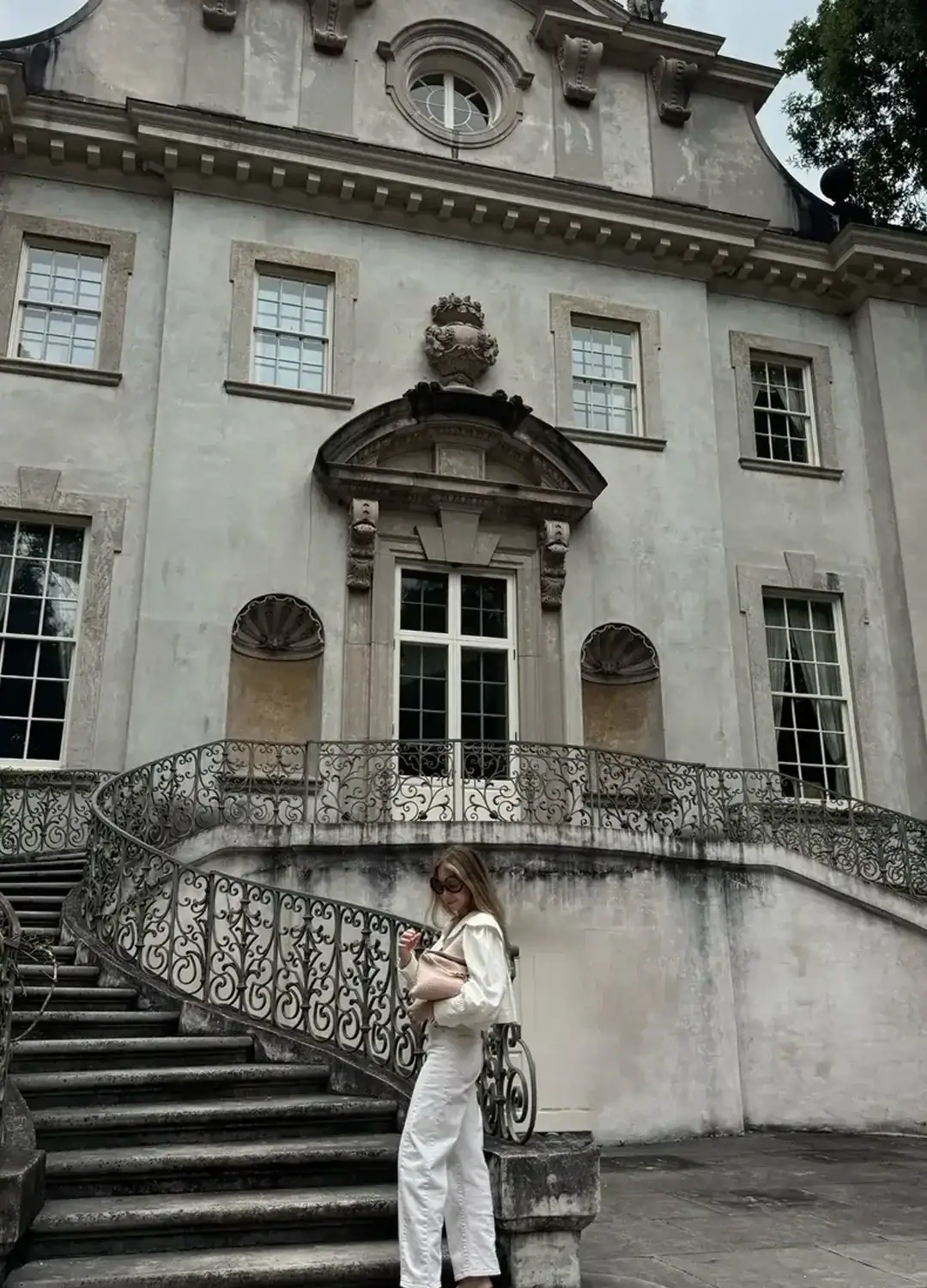 Emily at The Swan House Atlanta wearing The Half-Pipe MOTHER Jeans