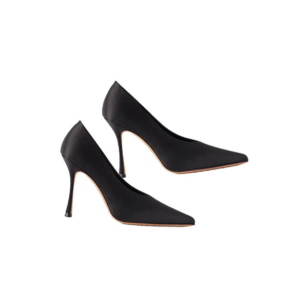 Black Pumps